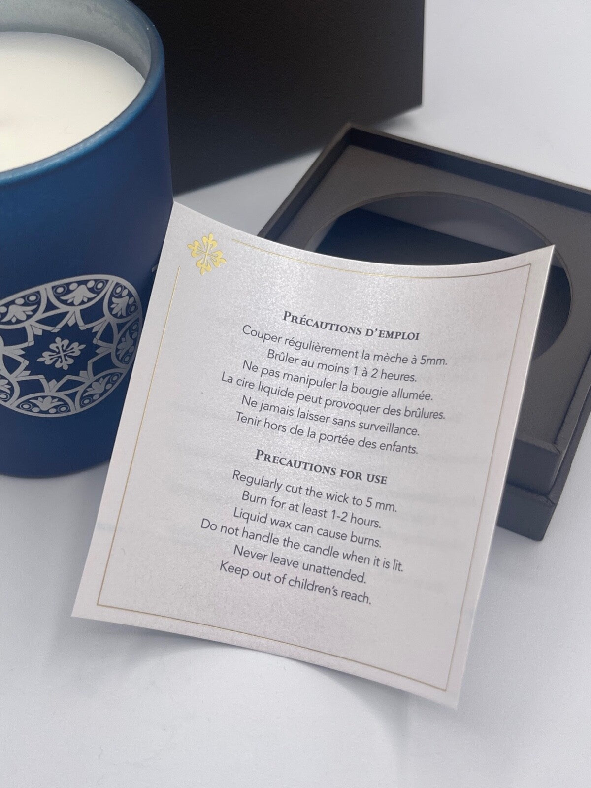 Patek Philippe candela profumata scented candle blue