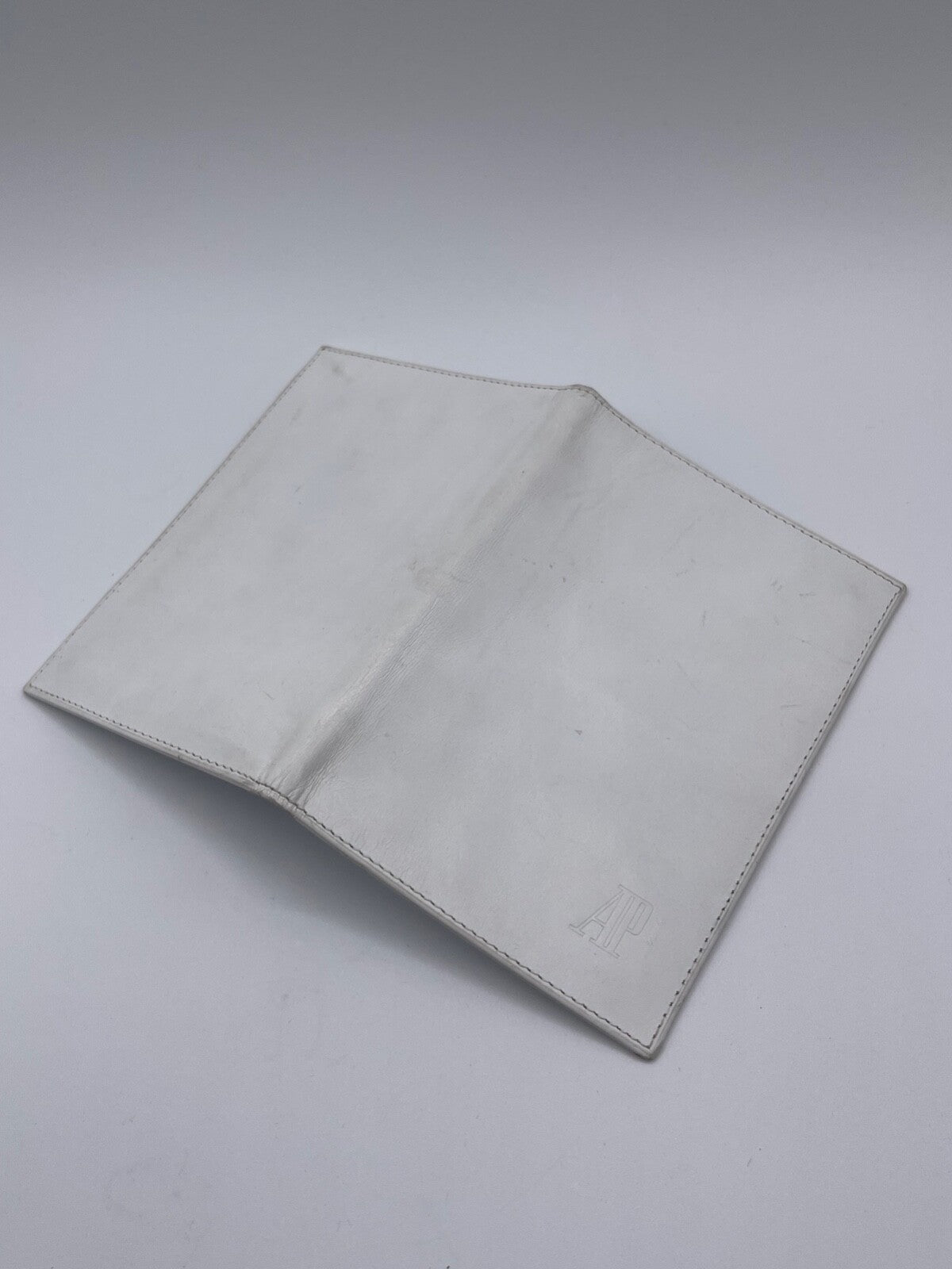 Audemars Piguet porta garanzia warranty holder pelle bianco royal oak vintage