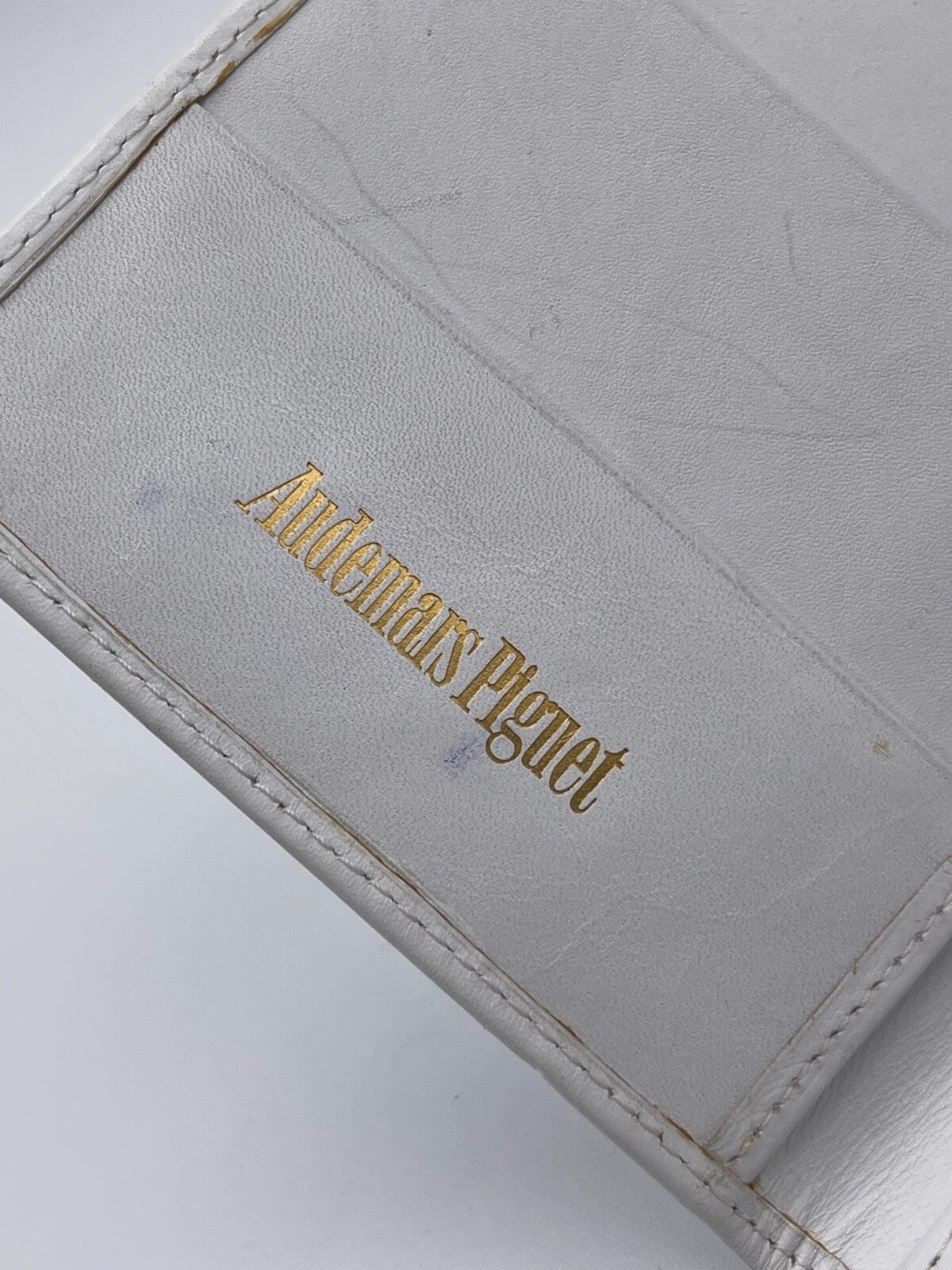 Audemars Piguet porta garanzia warranty holder pelle bianco royal oak vintage