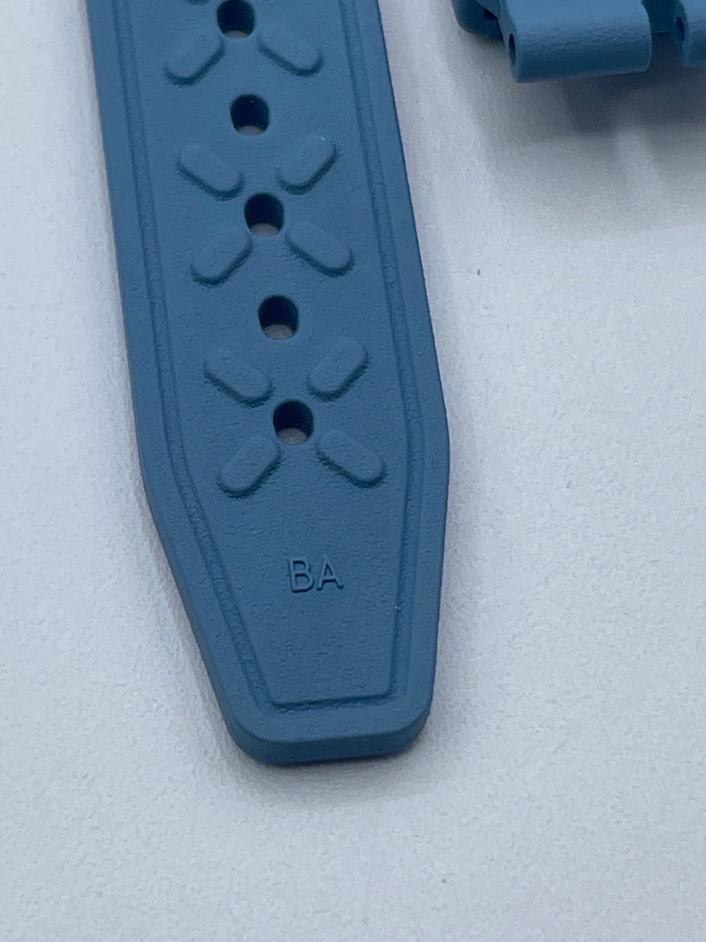 IWC Pilot Chronograph 41 cinturino azzurro light blue caoutchouc strap 20/18