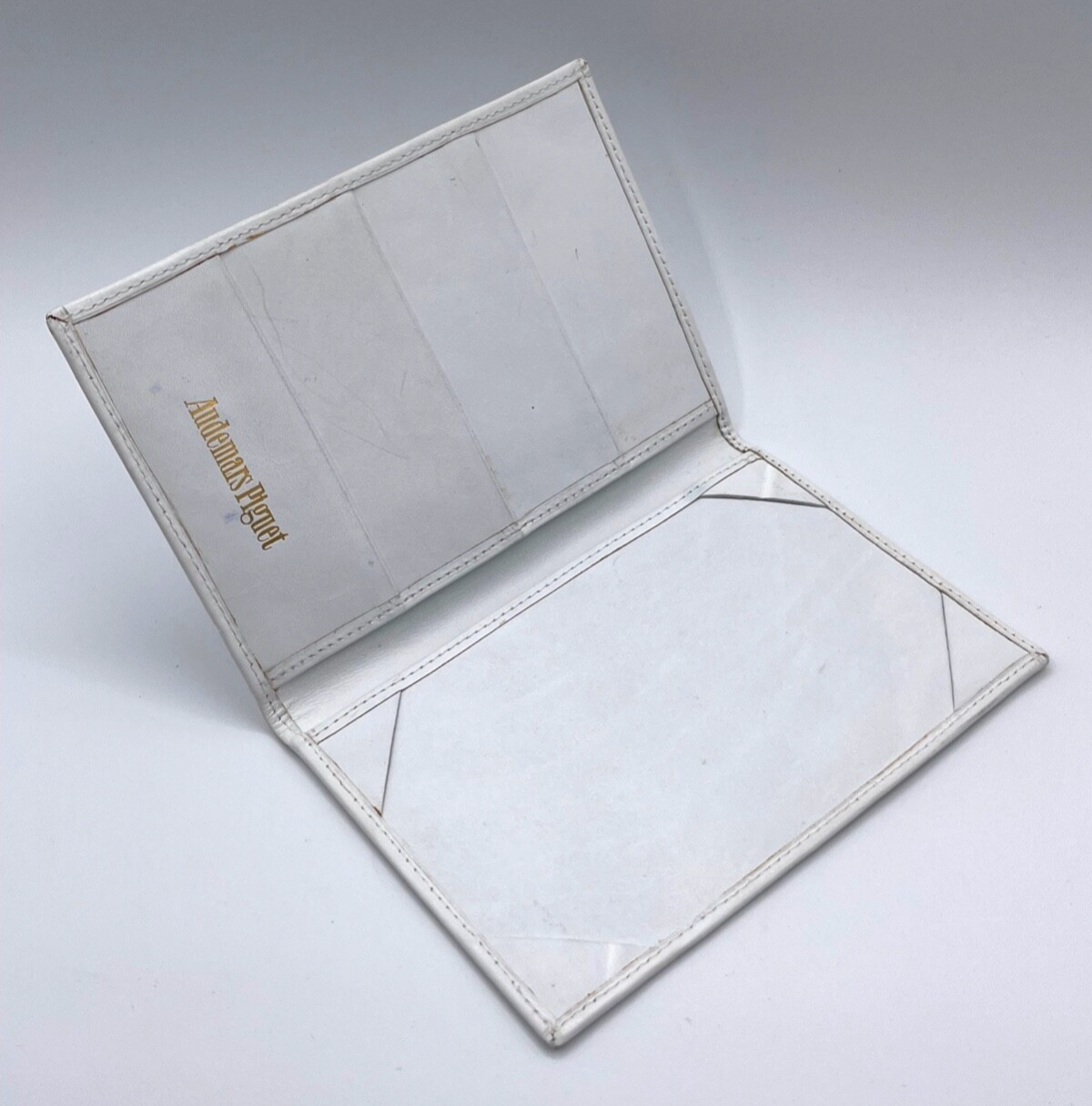 Audemars Piguet porta garanzia warranty holder pelle bianco royal oak vintage