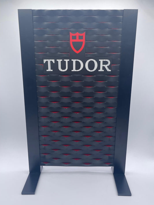 Tudor espositore vetrina dealers born to dare display