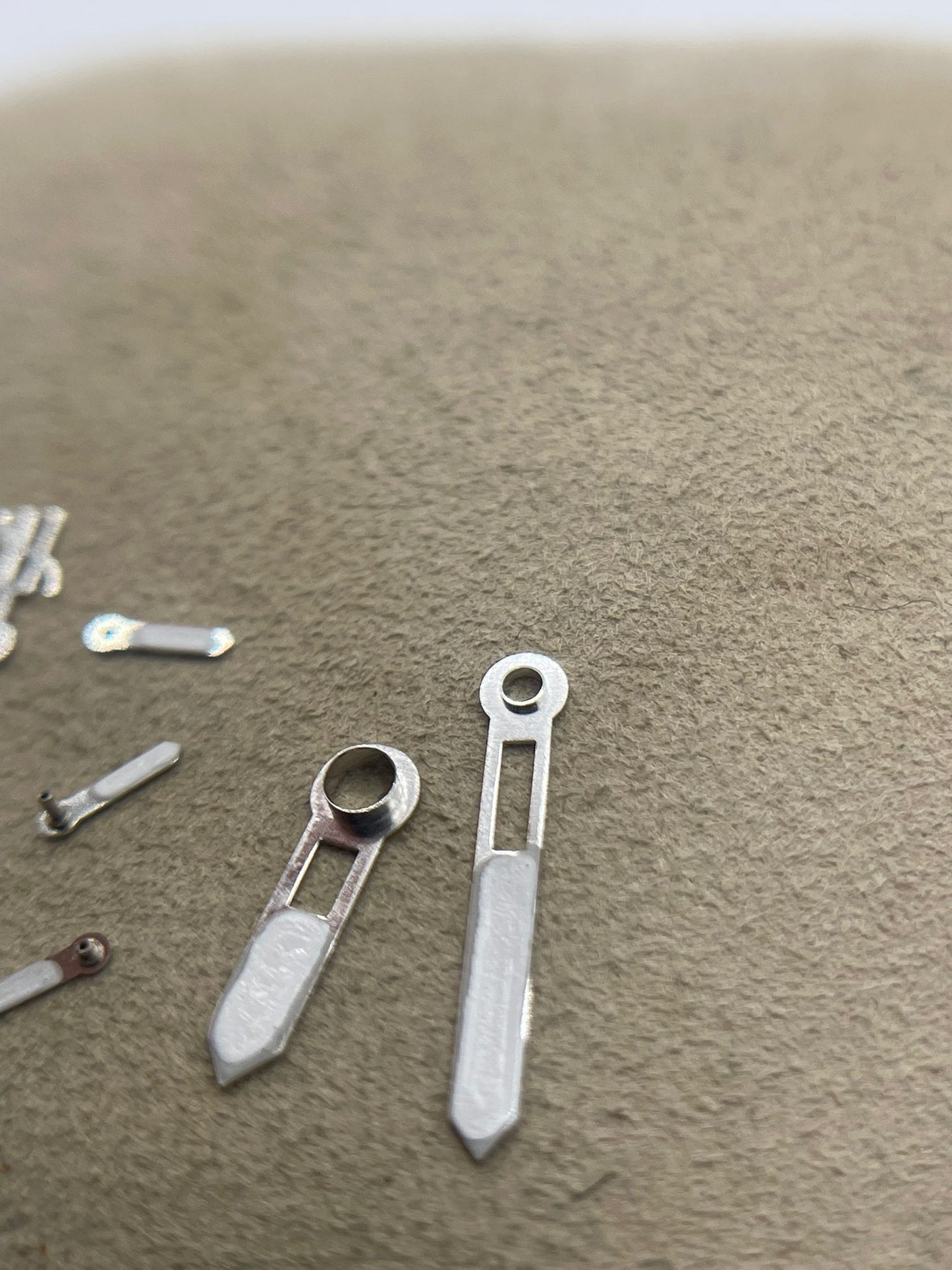 Hublot Big Bang 44 set of hands and screws for Robert
