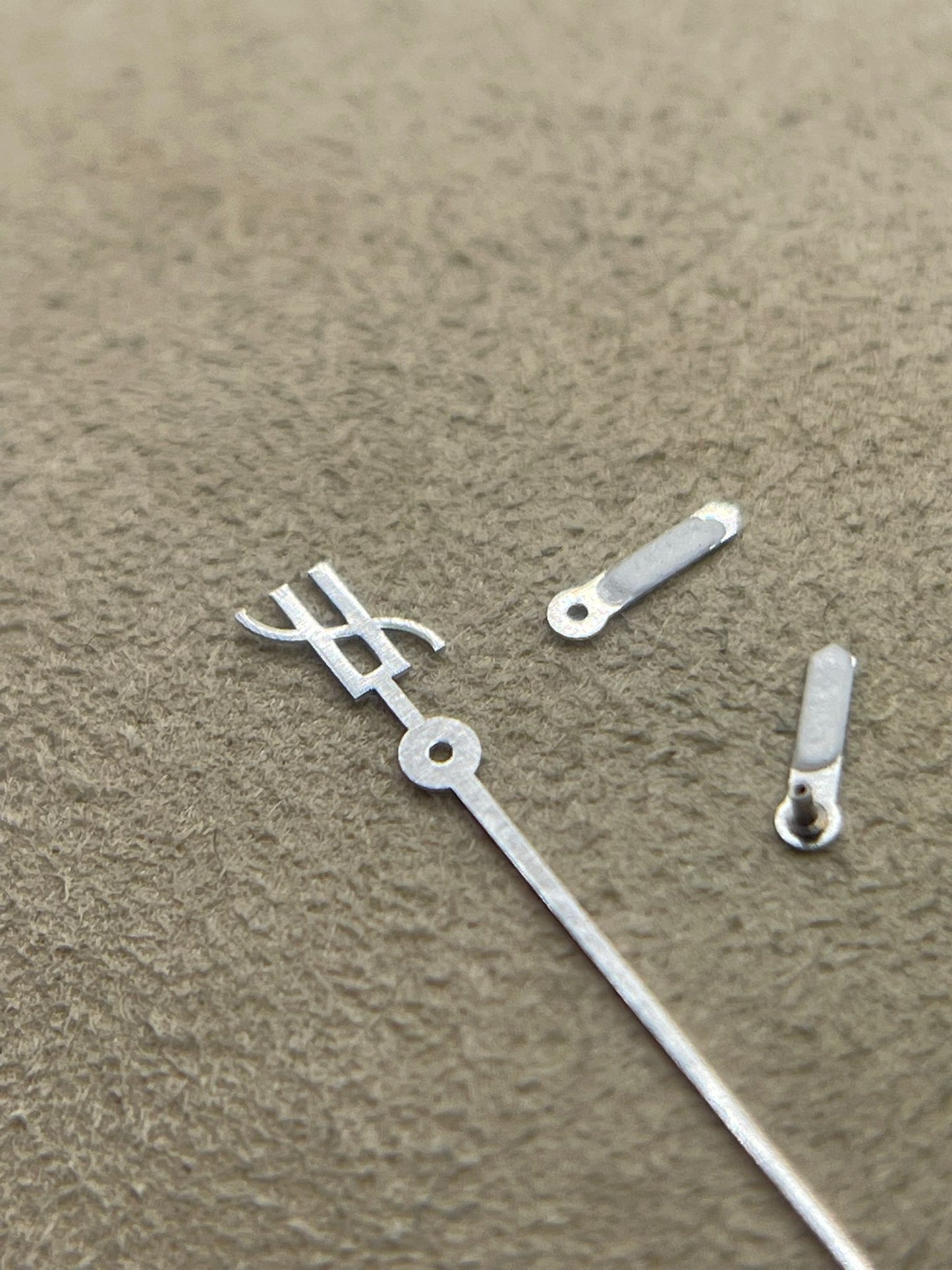 Hublot Big Bang 44 set of hands and screws for Robert