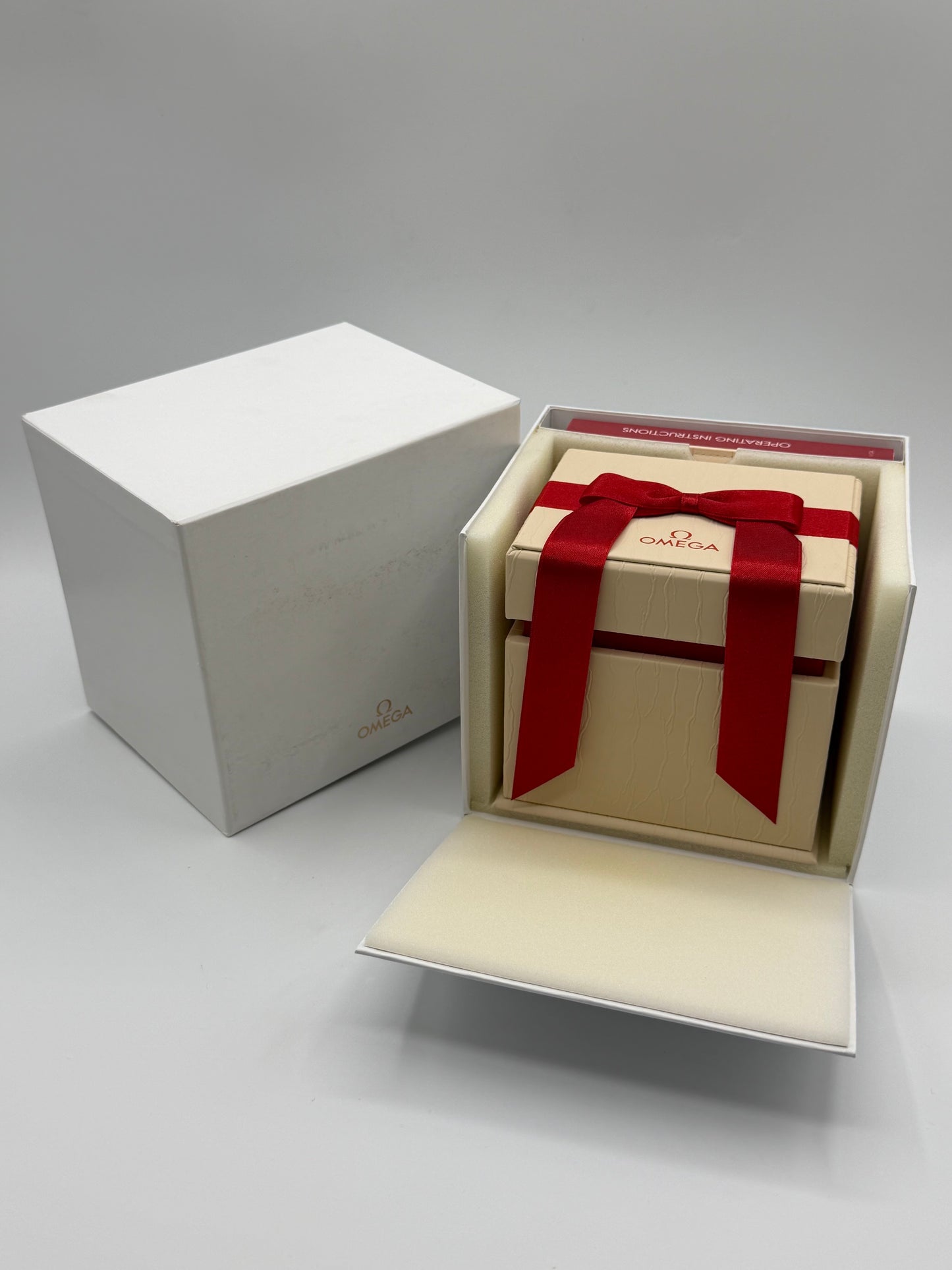 Omega scatola orologio watch box libretto booklet operating instructions 2019-23