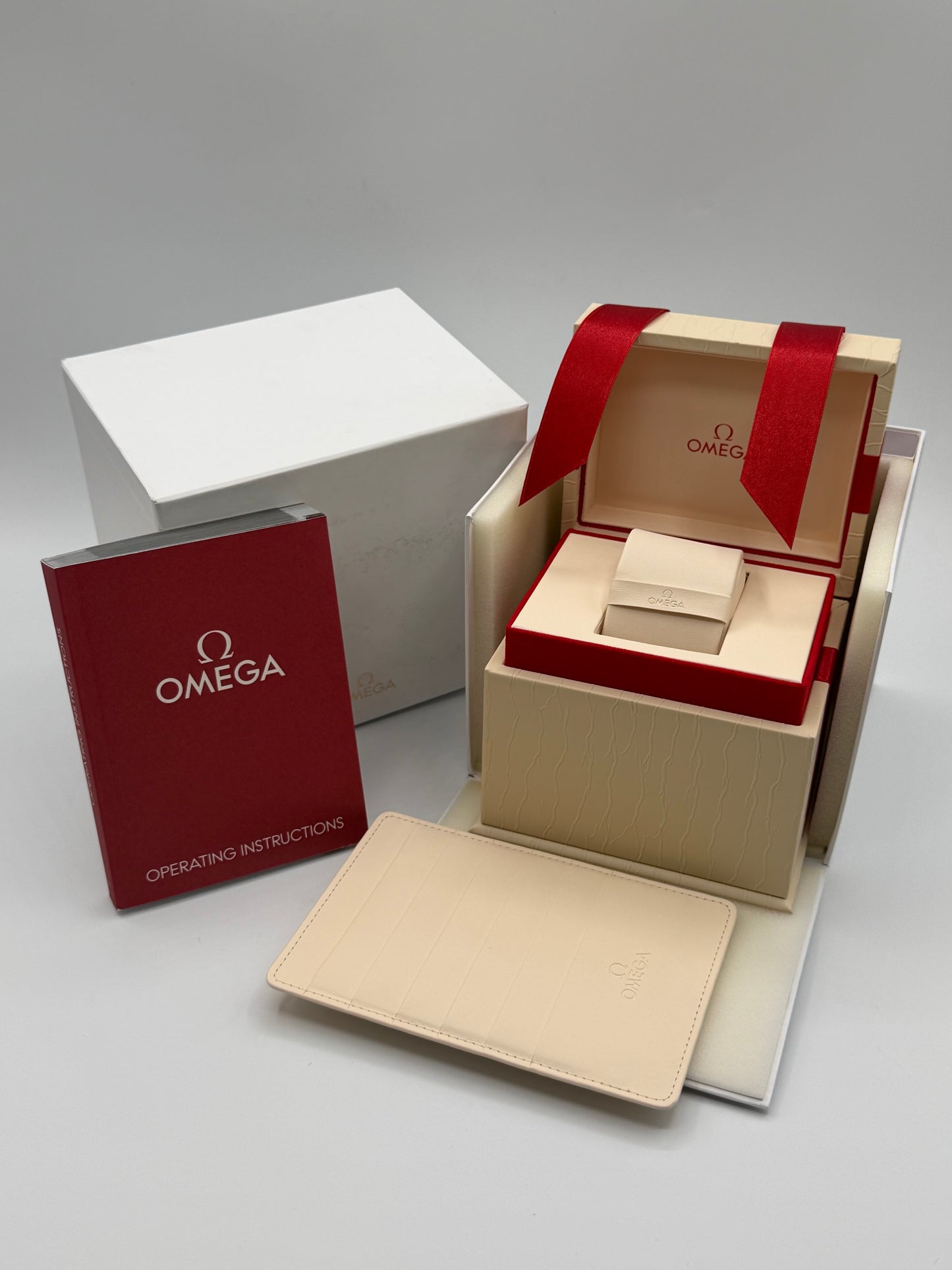 Omega scatola orologio watch box libretto booklet operating instructions 2019-23