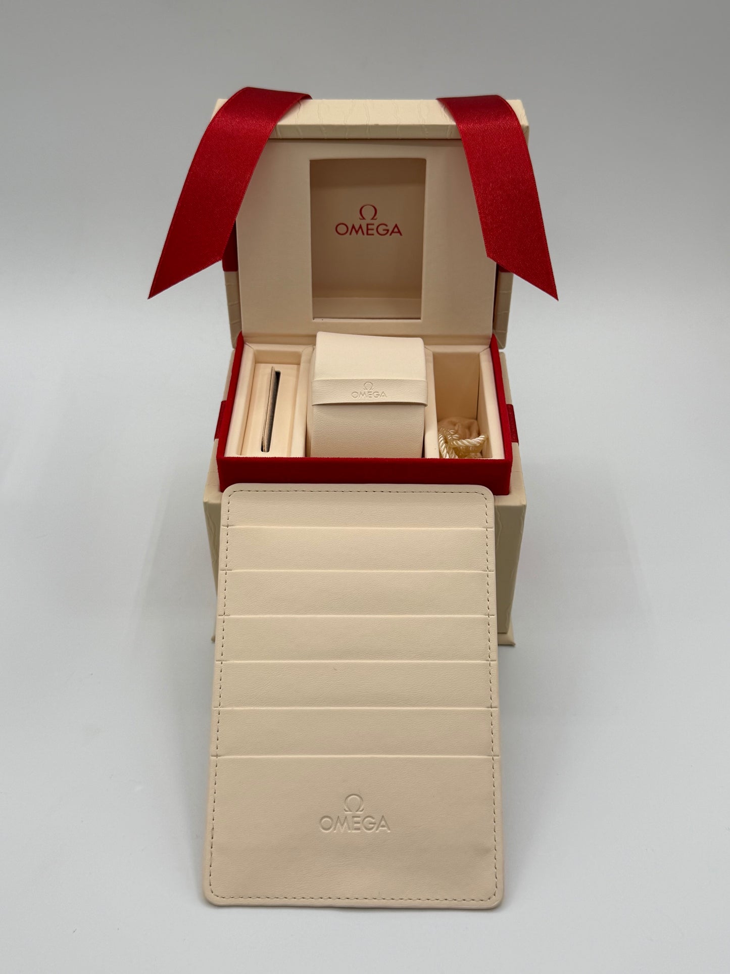 Omega scatola orologio watch box libretto booklet operating instructions 2019-23