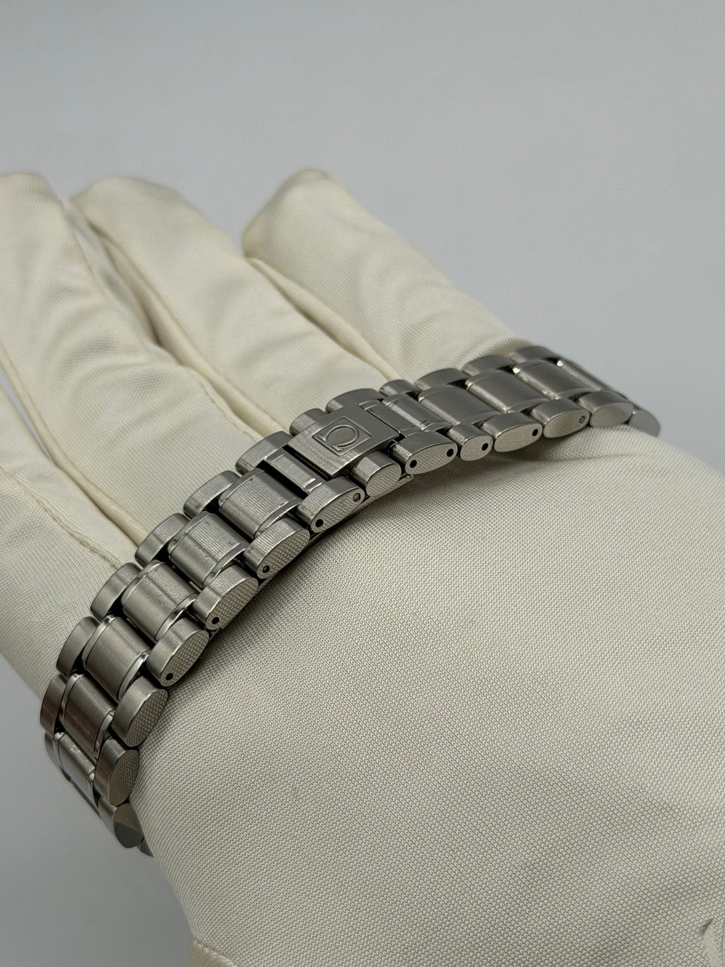 Omega Speedmaster Date Triple Calendar 39mm acciaio steel ref 1750084 cal 1151