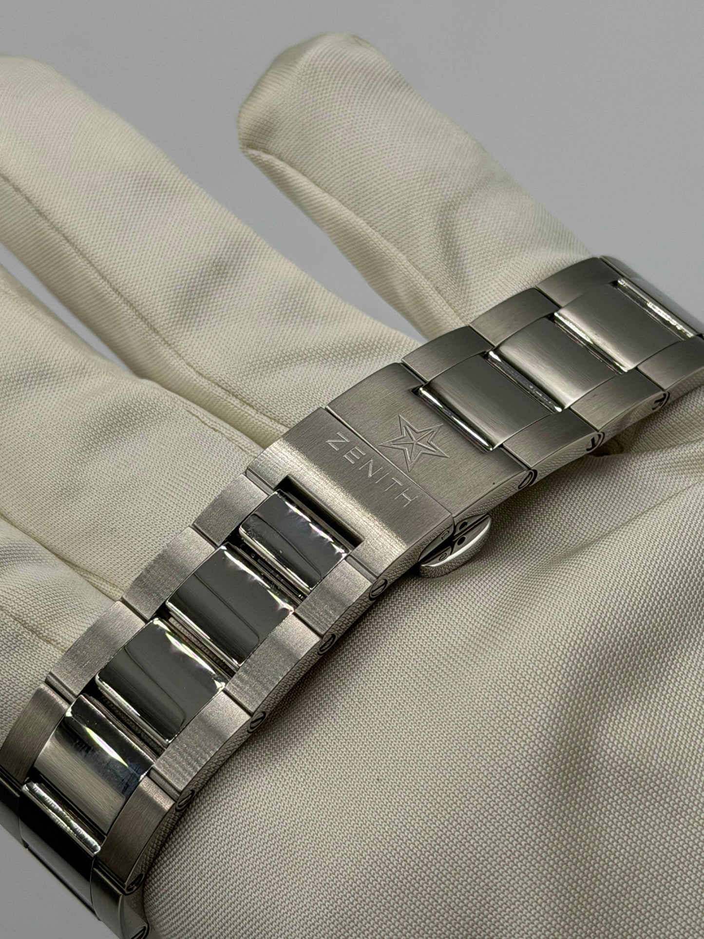 Zenith El Primero Chronomaster 42mm acciaio ref 03.2080.4021/21.M2040 cal 4021