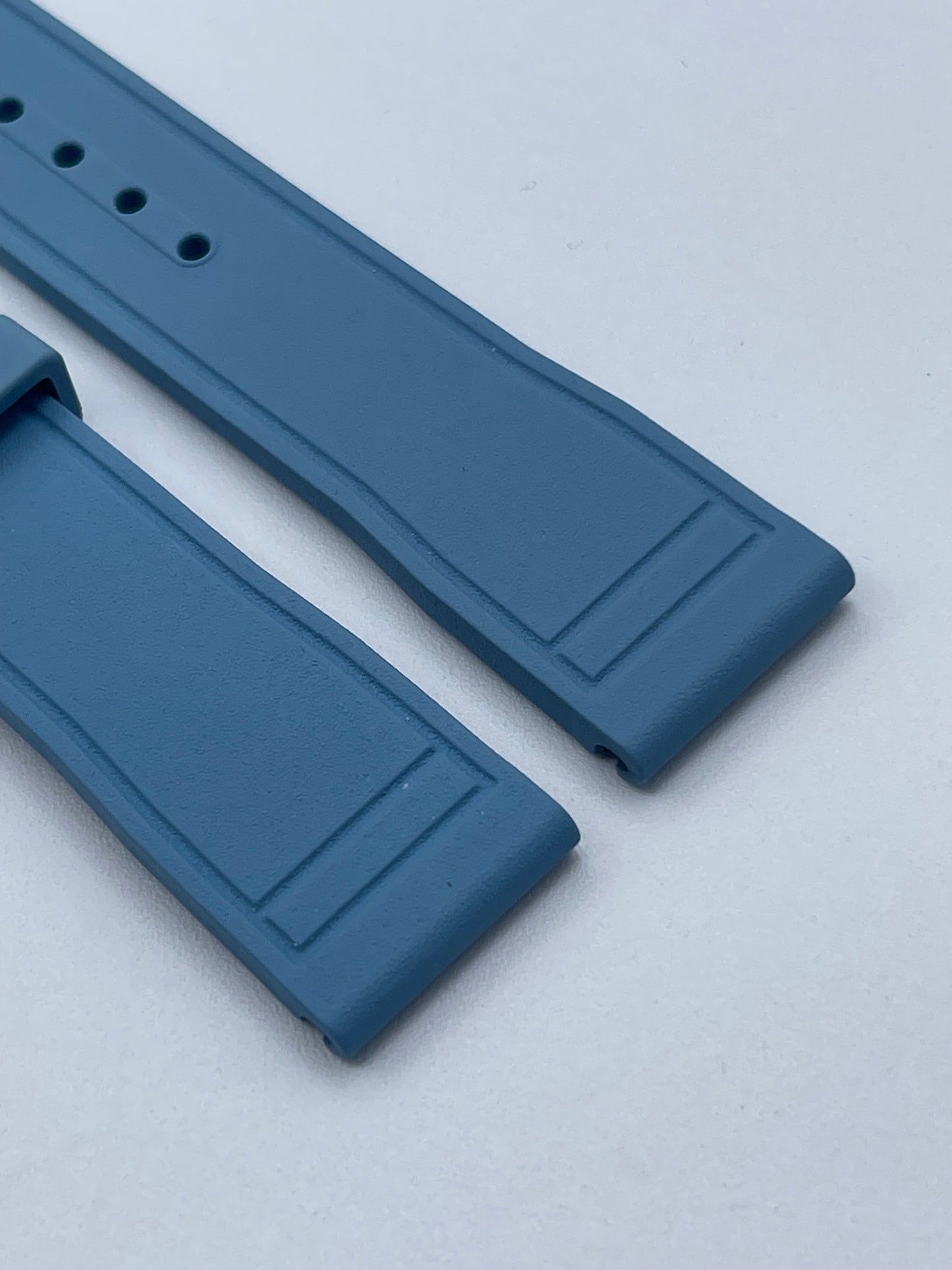 IWC Pilot Chronograph 41 cinturino azzurro light blue caoutchouc strap 20/18