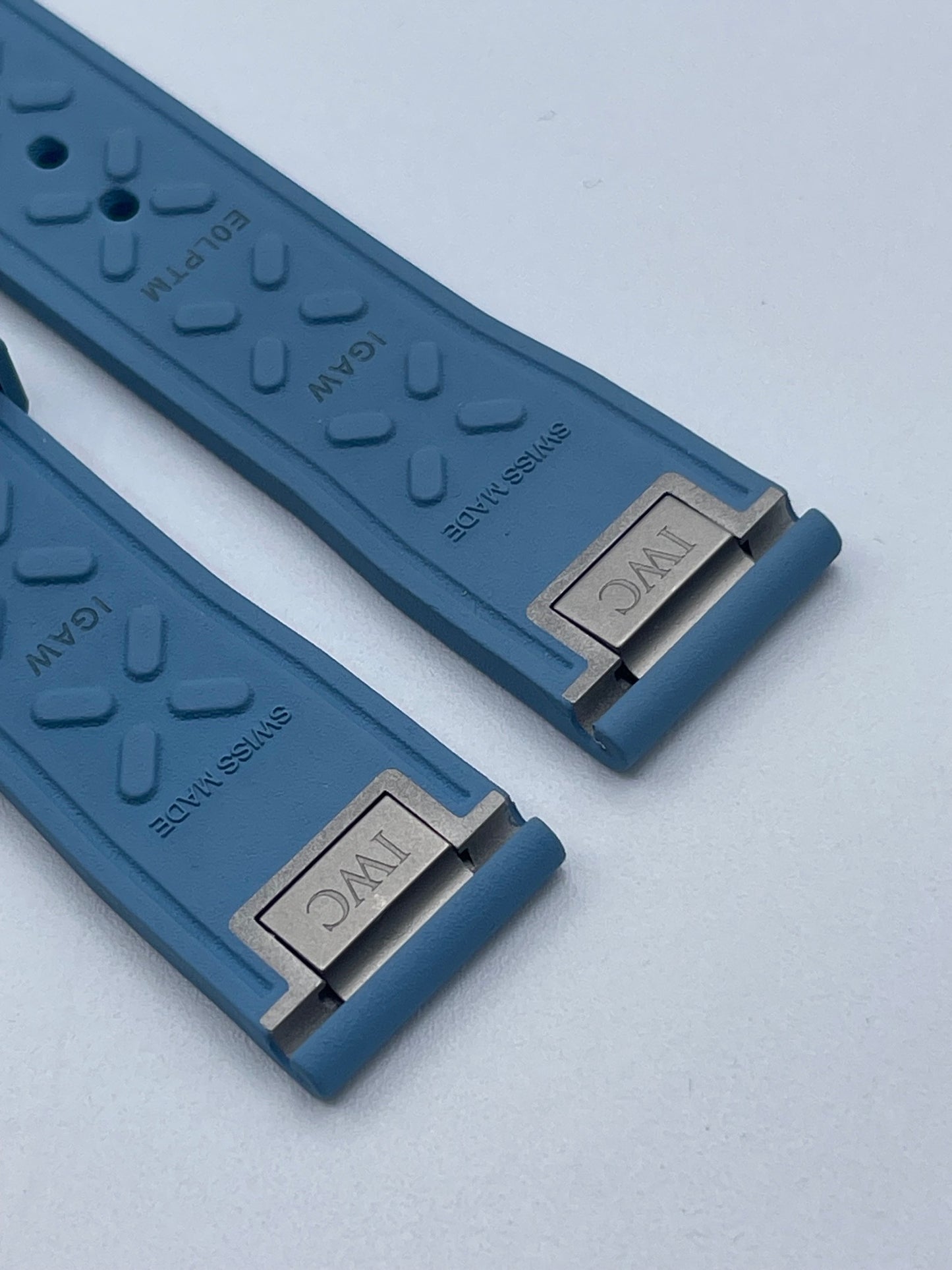 IWC Pilot Chronograph 41 cinturino azzurro light blue caoutchouc strap 20/18