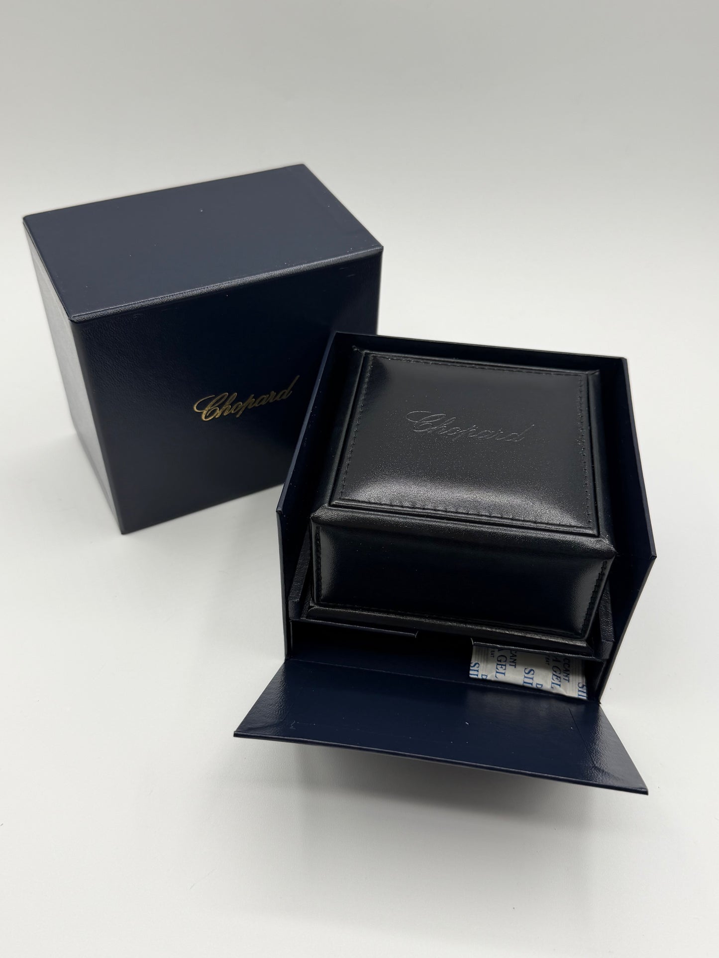 Chopard scatola orecchini earrings box pelle blu blue leather