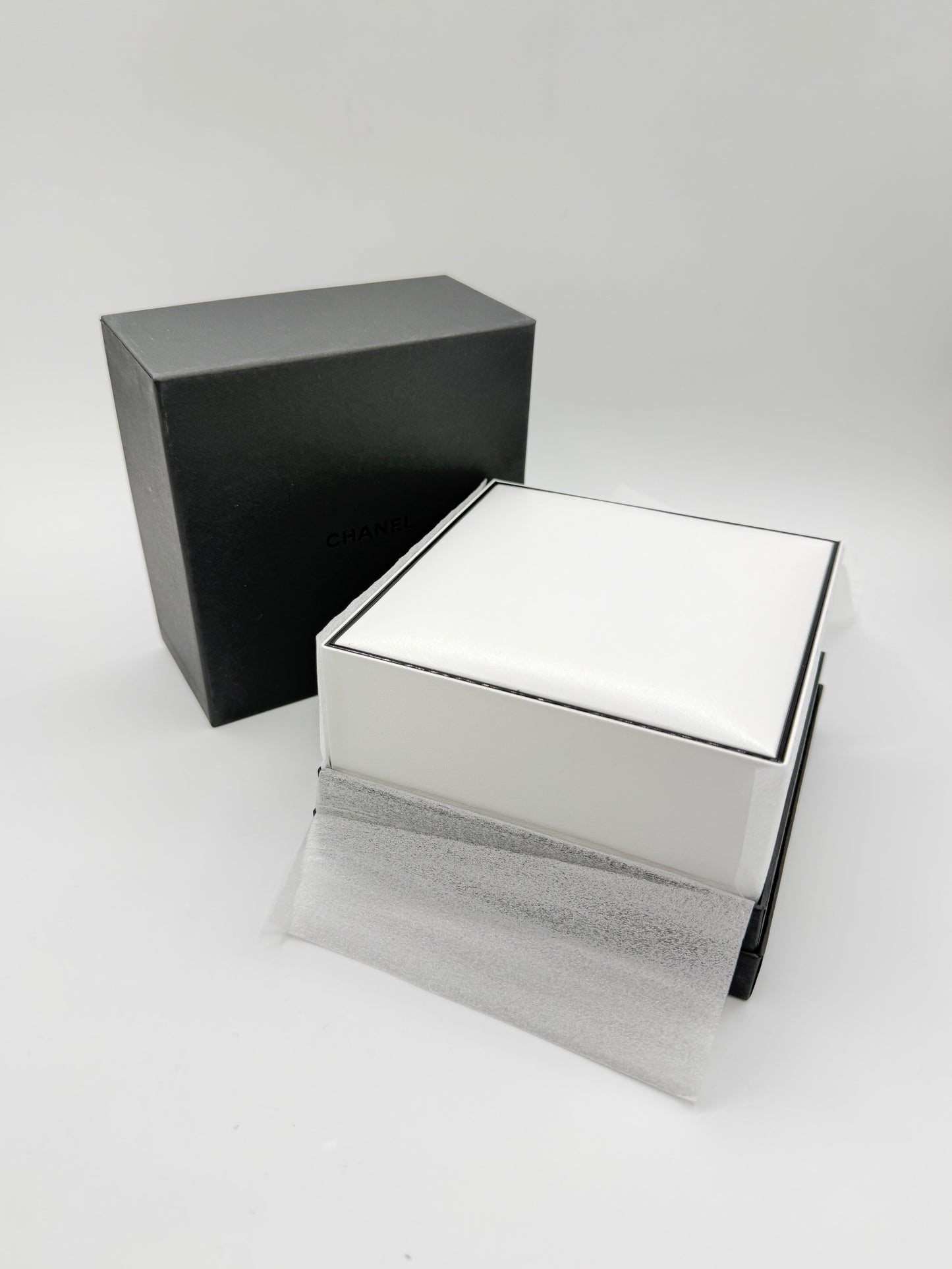Chanel J12 scatola orologio watch box pelle bianca white leather