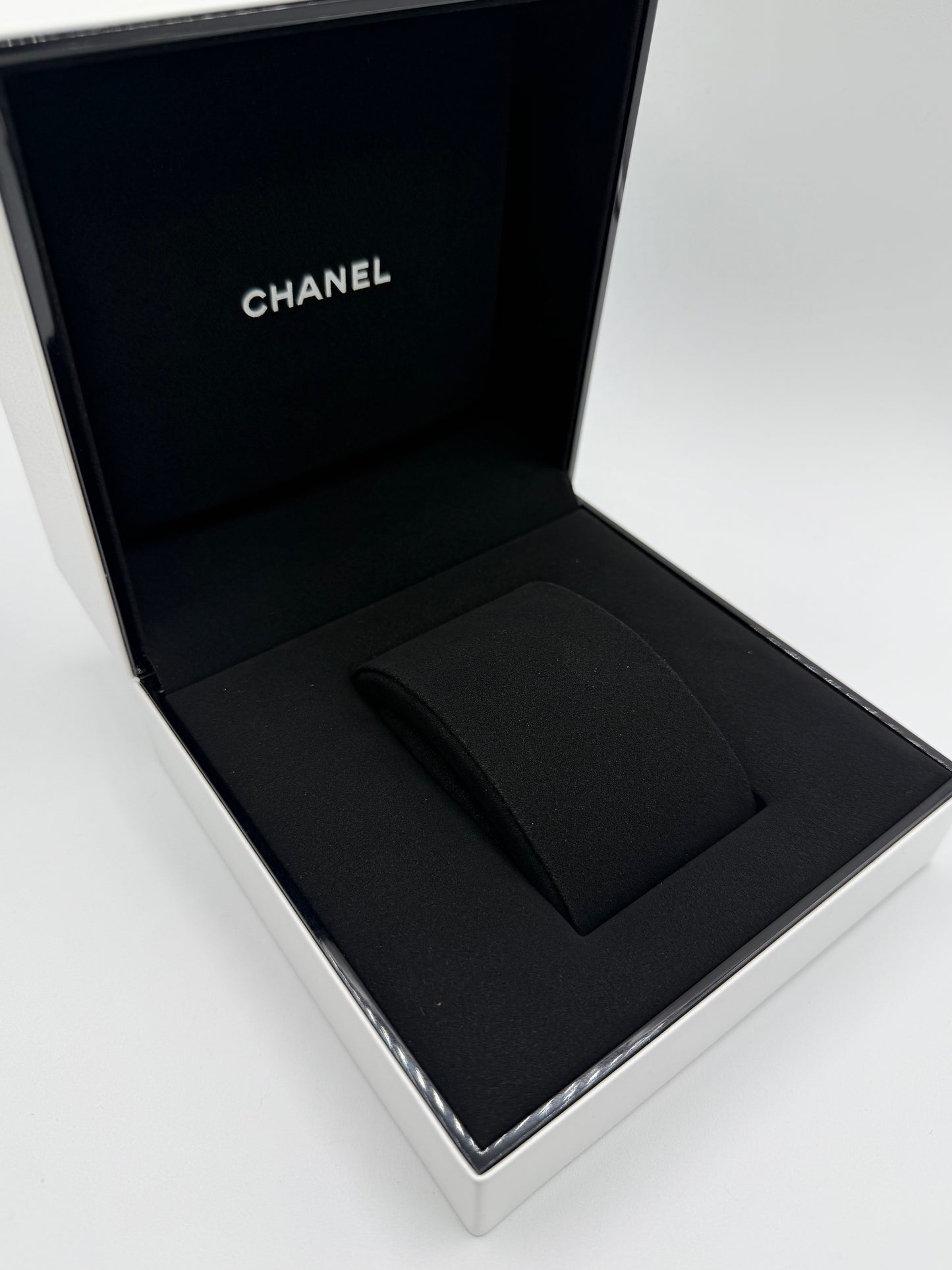 Chanel J12 scatola orologio watch box pelle bianca white leather