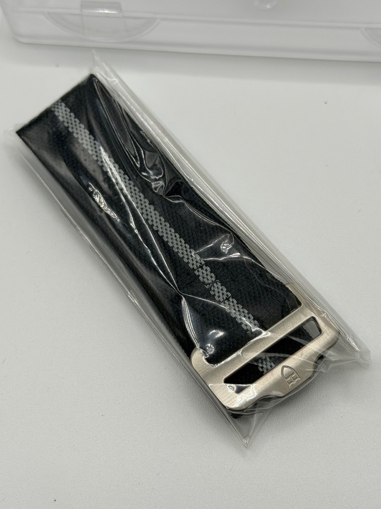 Tudor Black Bay cinturino Nato strap tessuto fabric nero grigio black grey 22mm