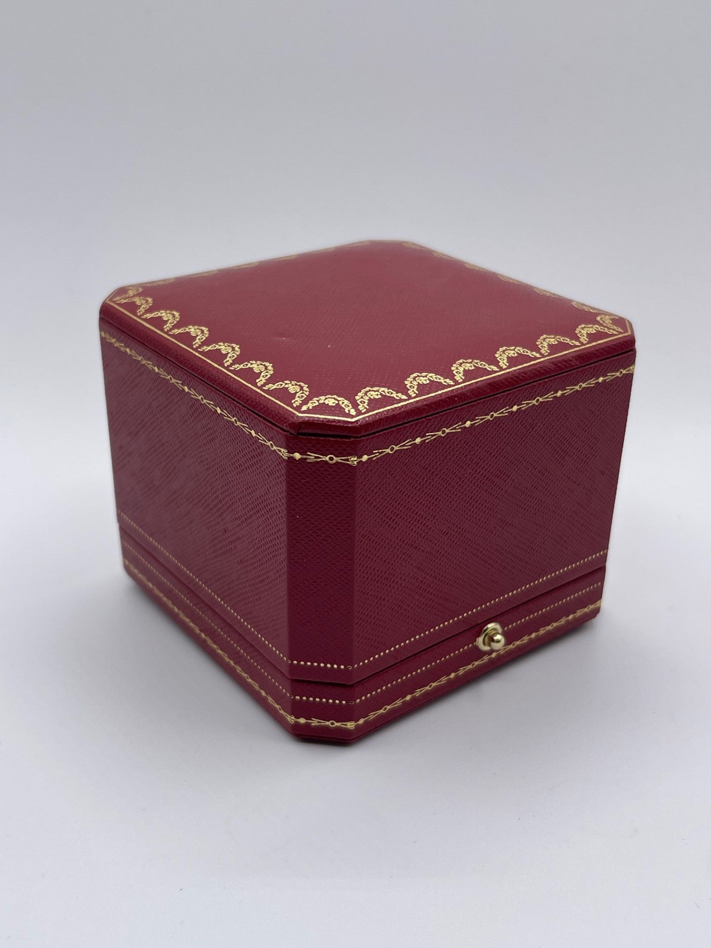 Cartier pendant earrings display box