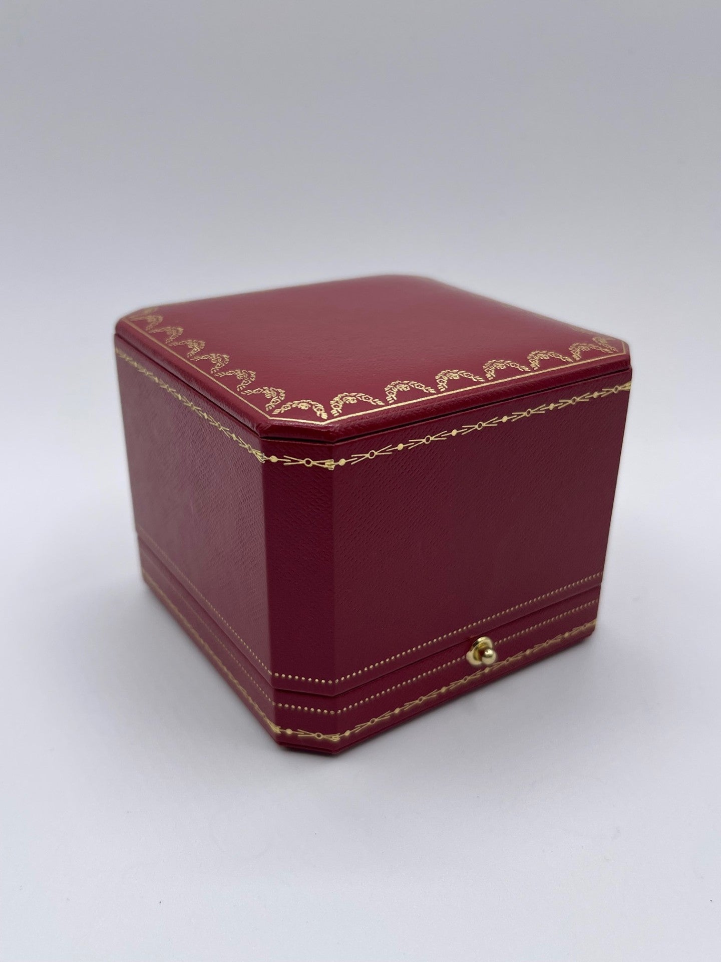 Cartier pendant earrings display box