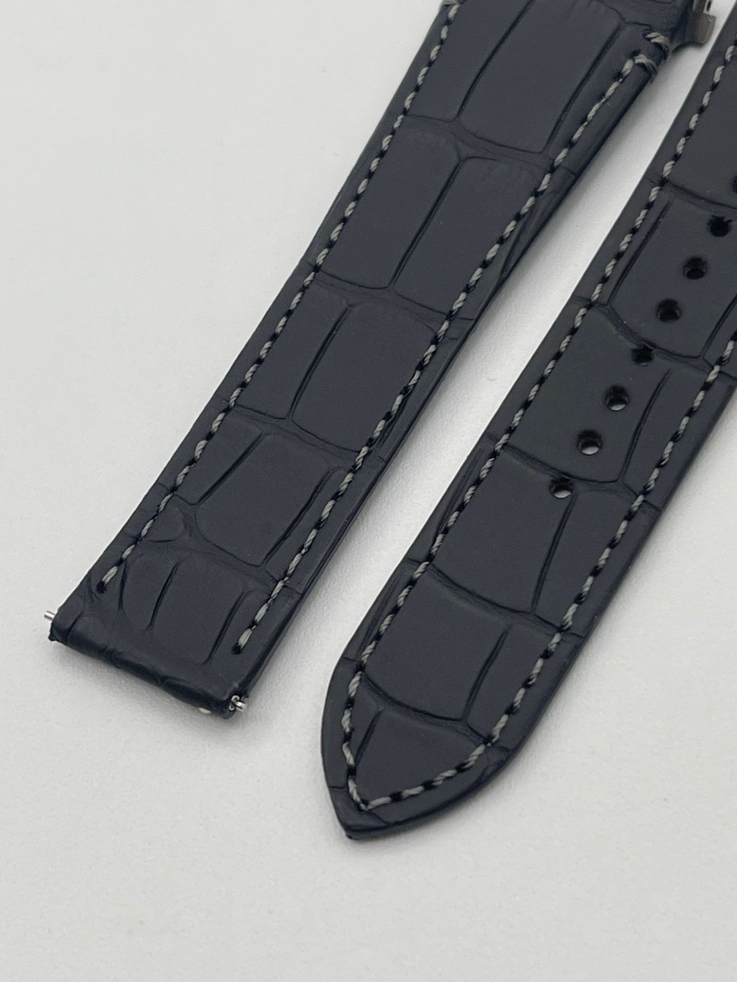 Cartier Santos Watch Strap Grey Alligator Leather KDAVLABY 23/18mm