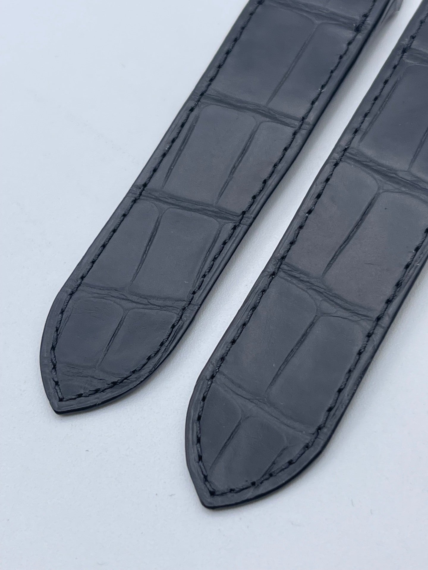 Cartier Santos 100GM Black Alligator Strap KD95JK97 23/21mm