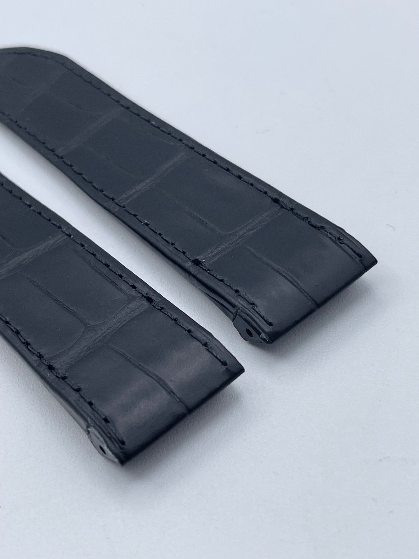 Cartier Santos 100GM Black Alligator Strap KD95JK97 23/21mm